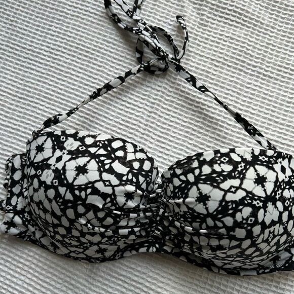 Shade and Shore Black and White Strappy Bikini Top 38C - Picture 9 of 9